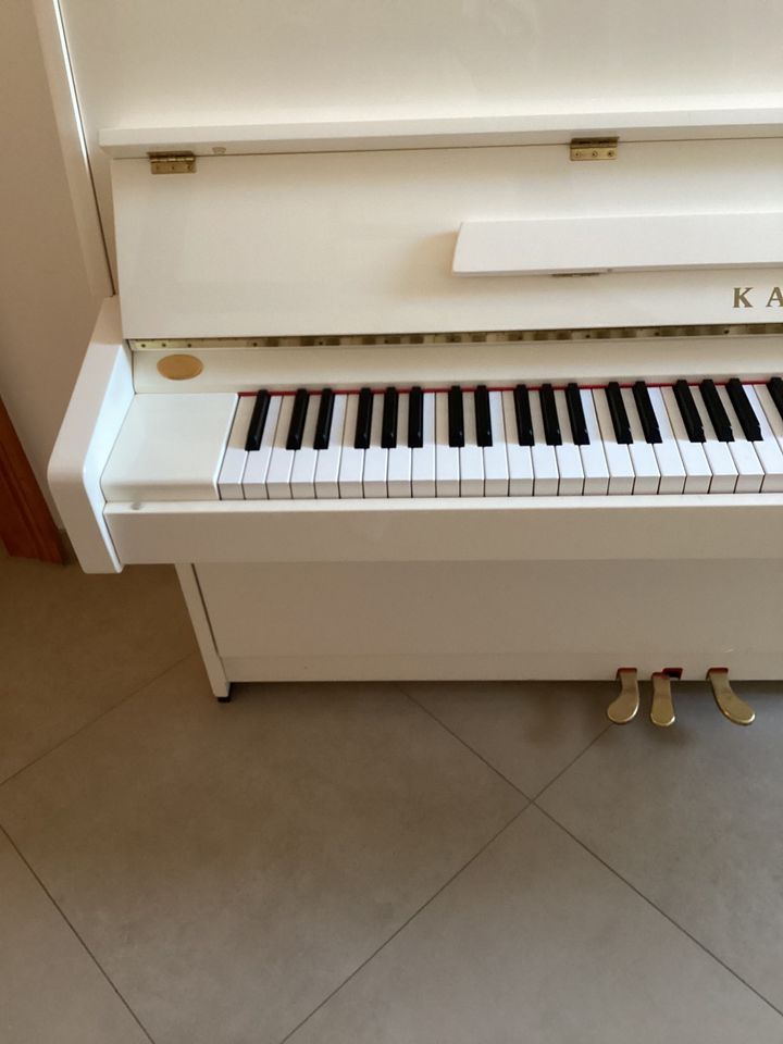 Kawai Klavier K15E weiß Hochglanz poliert in Stralsund