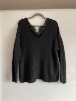 NEU, Vero Moda Pullover, Größe L, grau, schwarz, Rüschen, Spitze Nordrhein-Westfalen - Willich Vorschau