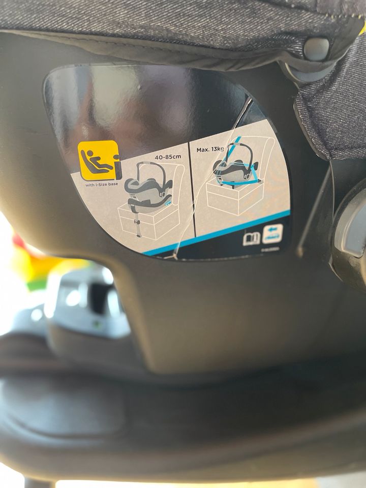 Babyschale Joie I-Gemm mit Isofix Station i-Base Advance in Freiburg im Breisgau