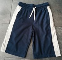 Sporthose, kurz Gr. 122 Nordrhein-Westfalen - Delbrück Vorschau