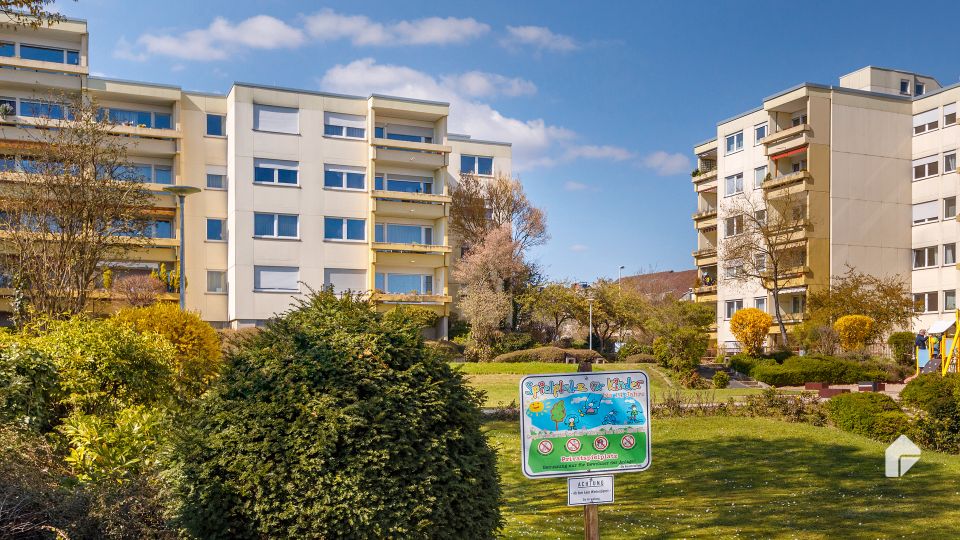 Großzügige 4-Zimmer-Wohnung mit sonniger Loggia in familienfreundlicher Lage zu verkaufen in Bad Soden am Taunus