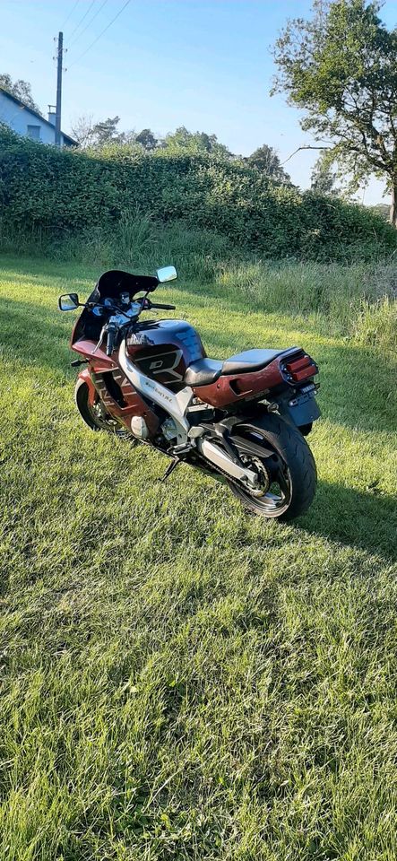 Yamaha FZR 600 4JH in Kalbe (Milde)