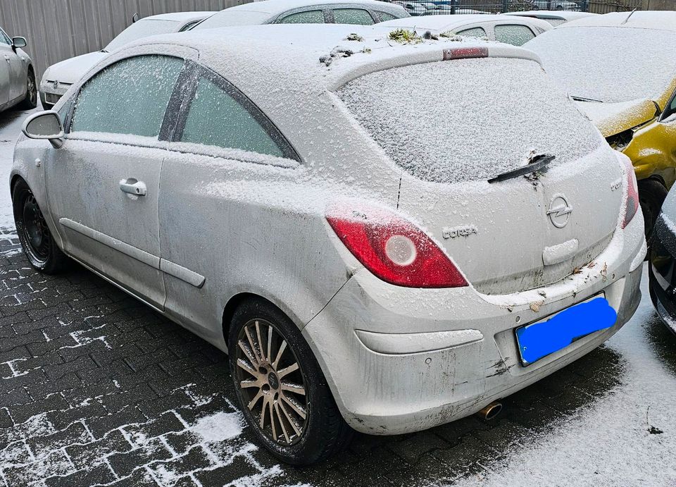 Opel Corsa D 08 Schlachtfahrzeug Tür Kotflügel Stoßstange Achse in Mülheim (Ruhr)