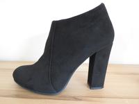 Damenschuhe Stiefeletten Gr. 40 von Unisa Baden-Württemberg - Sindelfingen Vorschau