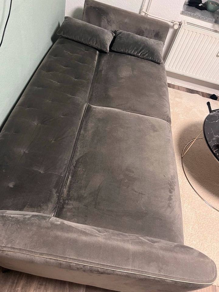 Sofa grau mit schlaffunktion in Hamburg