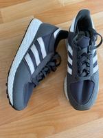 adidas kinder Fitnessschuhe Sportschuhe grau Gr. 37,5 Bayern - Ergolding Vorschau
