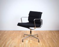 Vitra Eames Soft Pad Chair EA 208 in Cozy schwarz Stuttgart - Stuttgart-West Vorschau