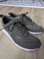 Nike Sneaker Thea Khaki Größe 38,5, Topzustand Nordrhein-Westfalen - Velbert Vorschau