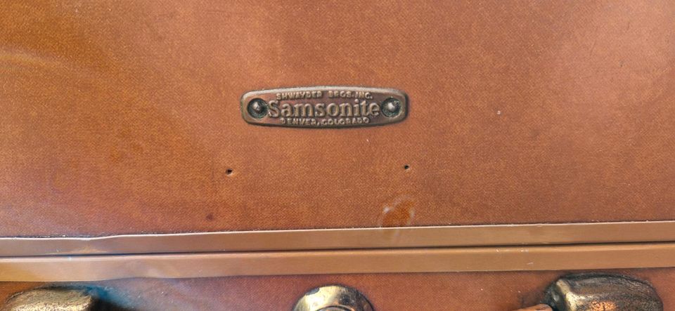 Alter Samsonite Koffer 4651, Vintage, Cognac-Farbe, 50er Jahre in Biebergemünd