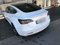 Tesla Model 3 Hessen - Großkrotzenburg Vorschau