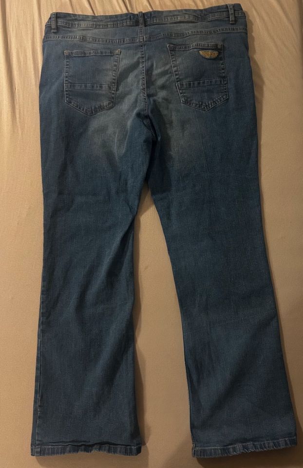 Arizona Bootcut-Jeans Gr. 50 in Aichtal