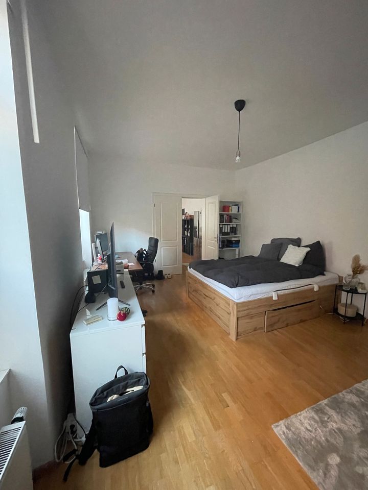 *Geräumige, schön modernisierte 3,5-Zimmerwohnung am Kernerplatz* in Stuttgart