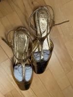 T-Strap Sandale von Zara neu Hessen - Breidenbach (bei Biedenkopf) Vorschau