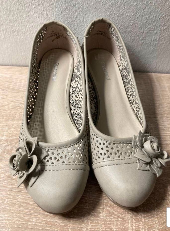 Neuw. Damen Schuhe von Graceland Gr. 38 beige in Kiefersfelden