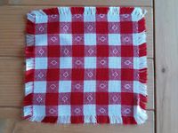 Zierdeckchen weiß rot kariert 20x20 cm Fransen retro vintage Westerwaldkreis - Müschenbach Vorschau