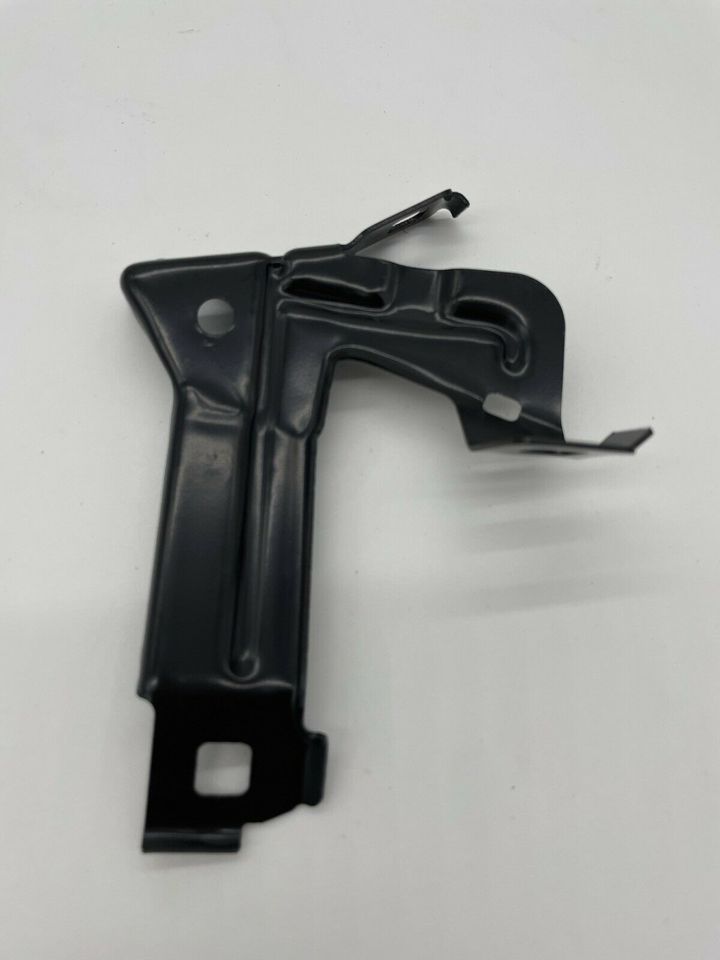 BMW M2 2er Halter Seitenwand vorne links 41358060241 in Wöllstein