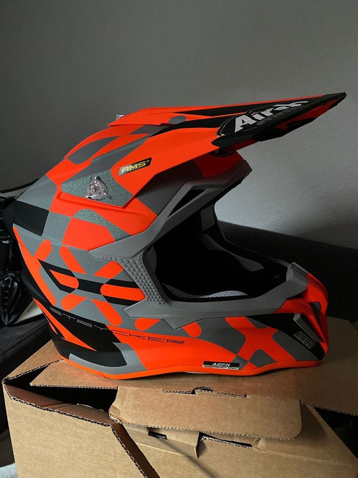 *NEU* AIROH STRYCKER ENDUROHELM XXX ORANGE MATT NEU OVP in Witten