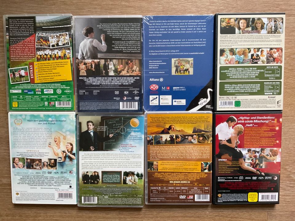 Acht verschiedene DVDs, jede DVD kostet 0,75 Euro in Markdorf