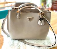 GUESS Handtasche, beige NEU mit Schutzhülle Baden-Württemberg - Philippsburg Vorschau