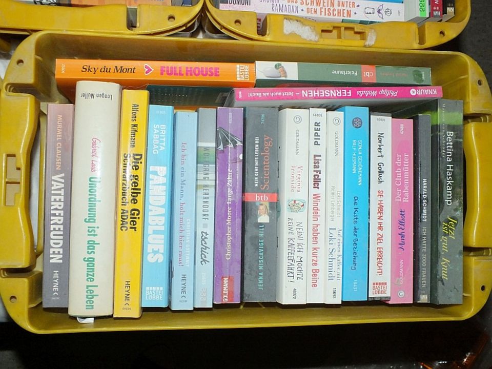 15 Kisten Bücher, alle Genres! Flohmarkt, Antiquariat! in Stadthagen