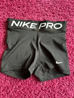 Nike Pro Shorts/ kurze Hose Gr. XS Bayern - Wallerstein Vorschau
