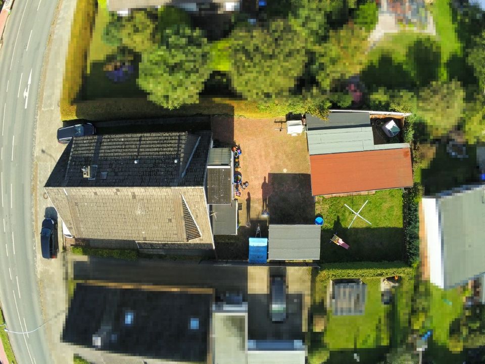 Alpers Immobilien: Zweifamilienhaus mit vielen Möglichkeiten im schönen Langen in Geestland