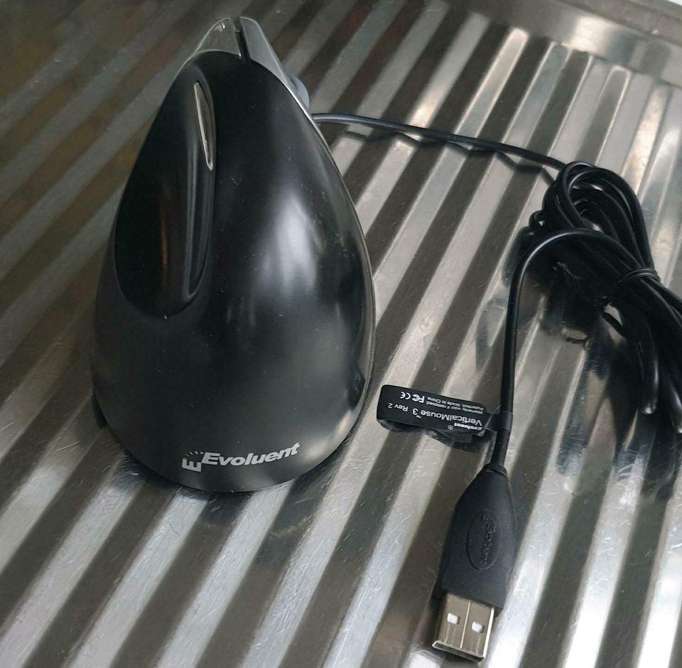 Evoluent Vertical Mouse 3 Rev. 2 - USB-Kabel + DPI-Einstellung! in Bremen