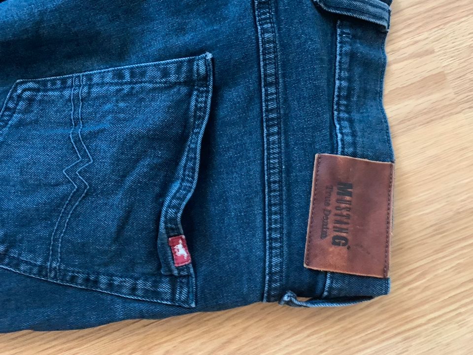 Mustang Jeans True Denim Tramer Tapered in Berlin