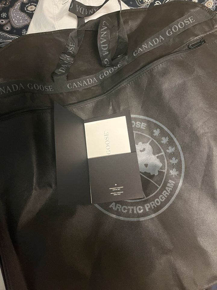 Canada goose MacMillan Parka  weissgrau (Gr.L) in Mühlheim am Main