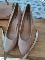 Nude farbene Pumps und Tasche Brandenburg - Teltow Vorschau