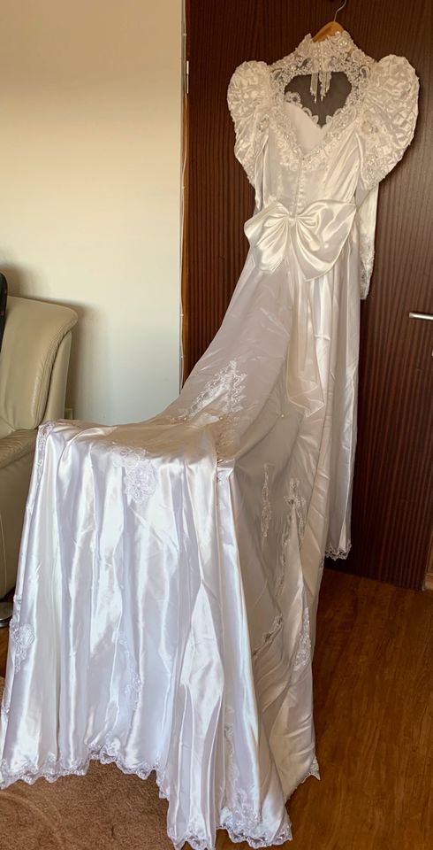 Vintage Hochzeitskleid mit Schleppe Gr.38 in Rottweil