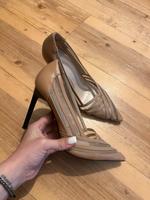 Stilettos Zara beige Neuhausen-Nymphenburg - Neuhausen Vorschau