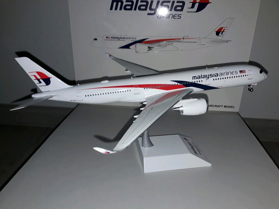 JC WINGS | 1:200 | Airbus A350-900 | Malaysia Airlines in Frankfurt am Main