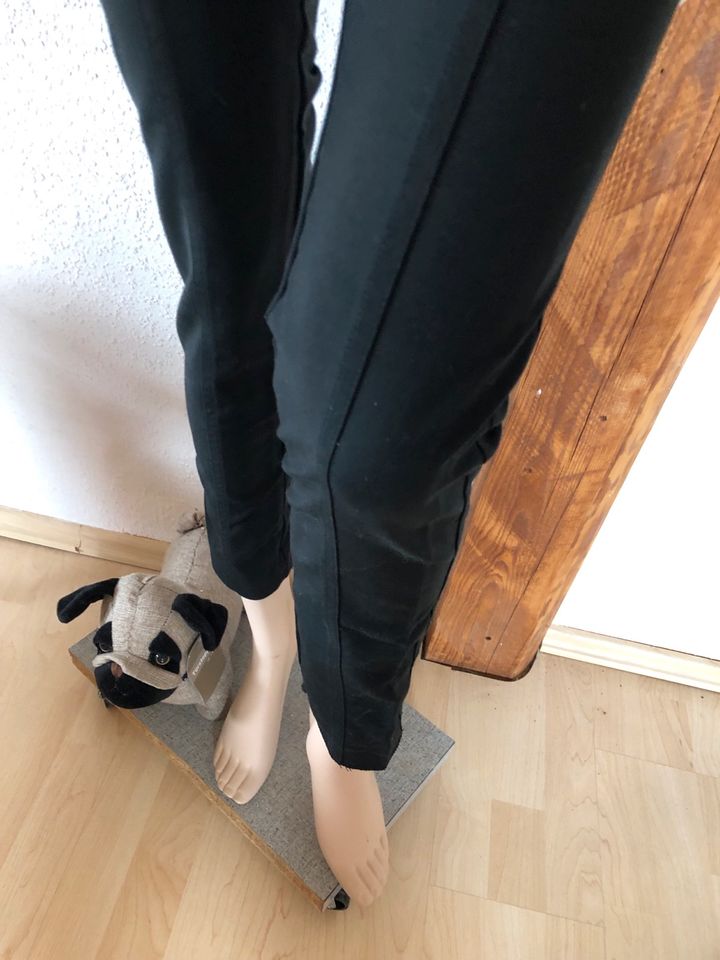 Hüfte Taille Jeggings Leggings Stoffhose Slim Gr.36-37 in Stadtallendorf