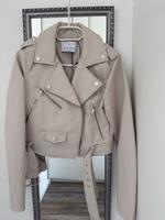Stradivarius Bikerjacke mit Gürtel Berlin - Neukölln Vorschau