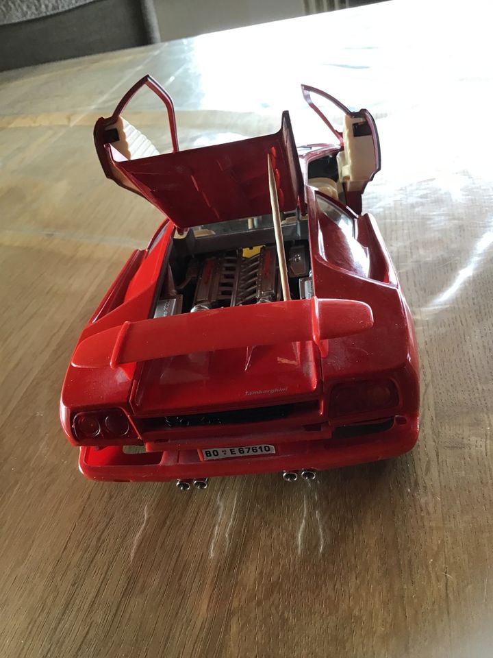 Modellautos Lamborghini Diablo 1990 1:18 in Winnenden