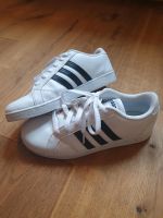 Adidas neo Sneaker weiß Gr. 38 2/3 *TOP Zustand* Hessen - Langenselbold Vorschau