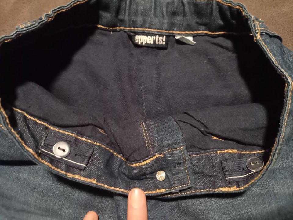 Jeans * gefüttert * Gr. 152 in Haverlah