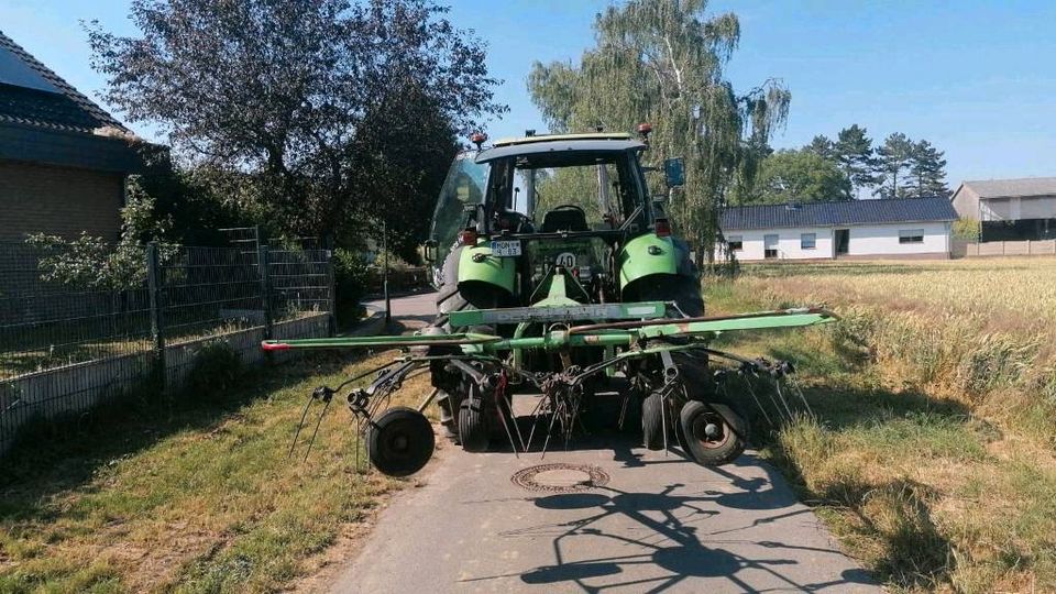 Schlepper mit Fahrer zu vermieten auch für Karneval in Nideggen / Düren