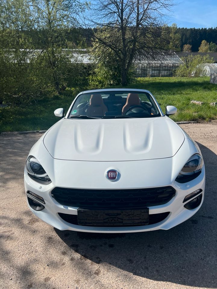 Fiat 124 Spider TOP ZUSTAND in St. Georgen