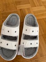 Crocs Pantoletten / Hausschuhe Neu Baden-Württemberg - Karlsruhe Vorschau