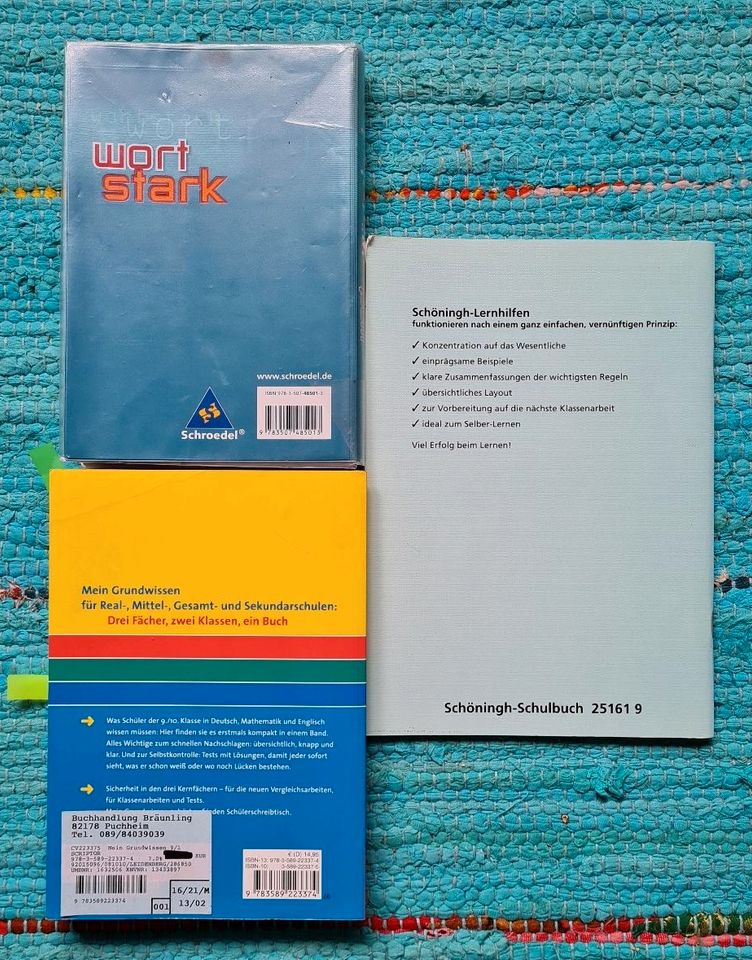 Schulbücher für Deutsch, Englisch, Mathe in München