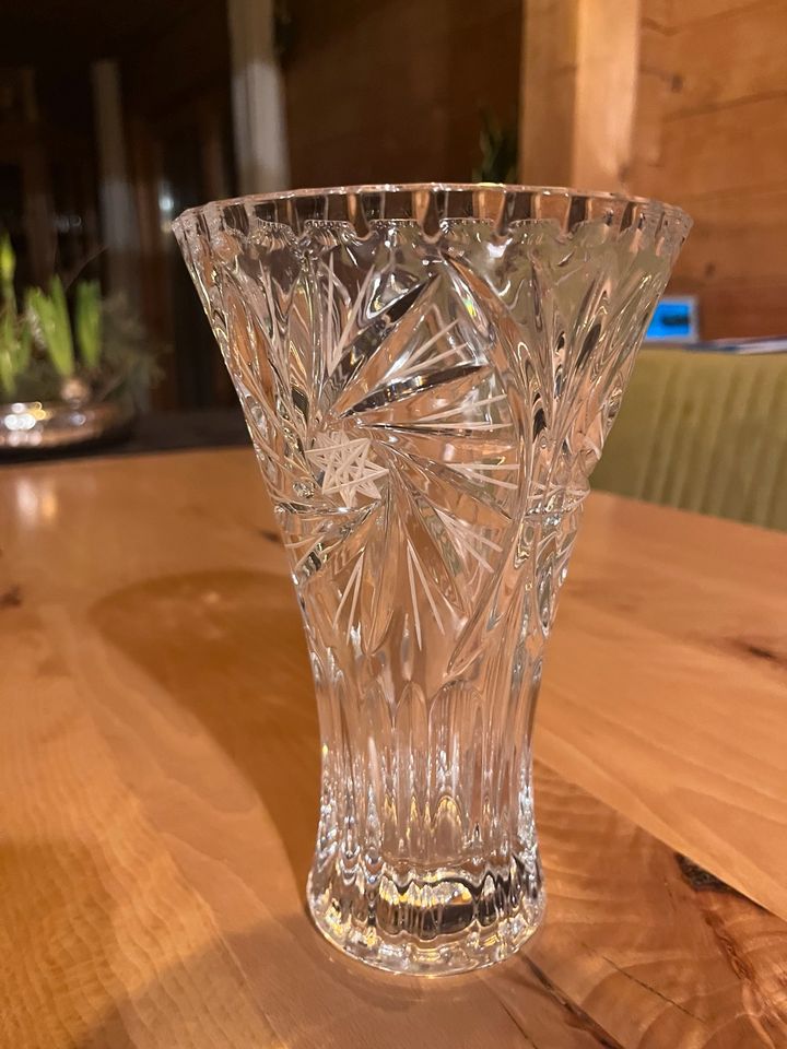 Vasen Geschliffen Deko Glas in Leuchtenberg