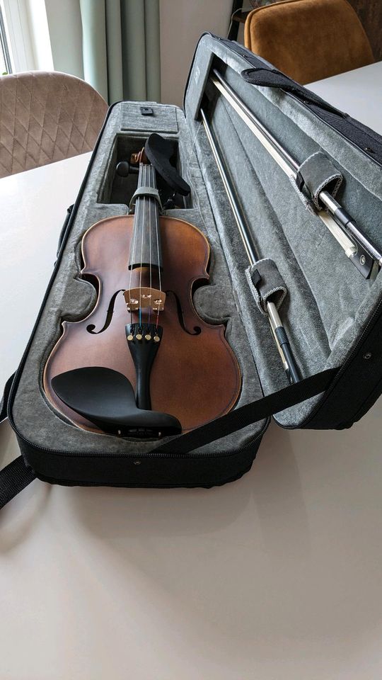 Geige, wenig benutzt in Sontra