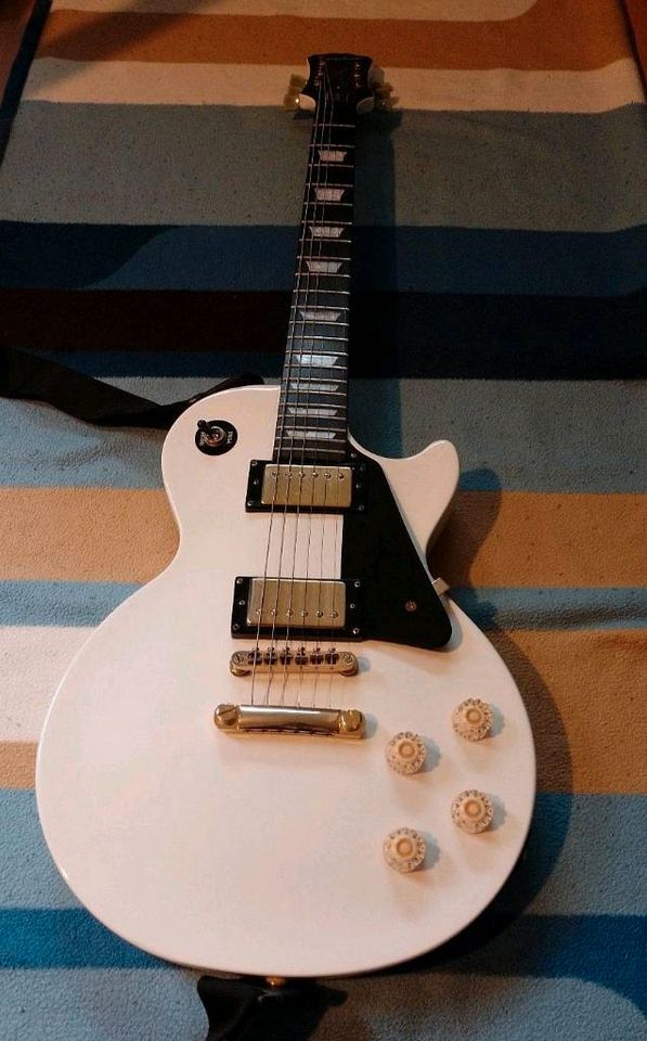 Epiphone Les Paul alpine white  limited edition gold in Wuppertal