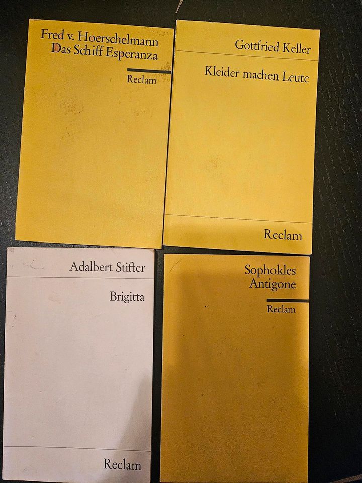 Reclam Brigitta Antigone Schiff Esperanza Kleider machen Leute in Homburg