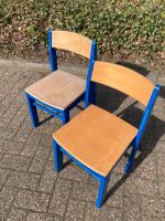 2 Holz Stühle für Kinder stapelbar Sitzmöbel blau in Hamburg Hamburg-Nord - Hamburg Alsterdorf  Vorschau