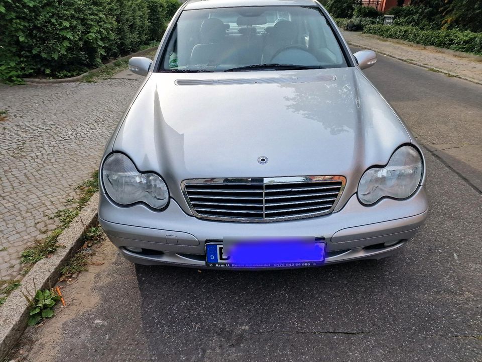 Mercedes W203 Bastlerfahrzeug/ Defekt zu verkaufen. in Berlin