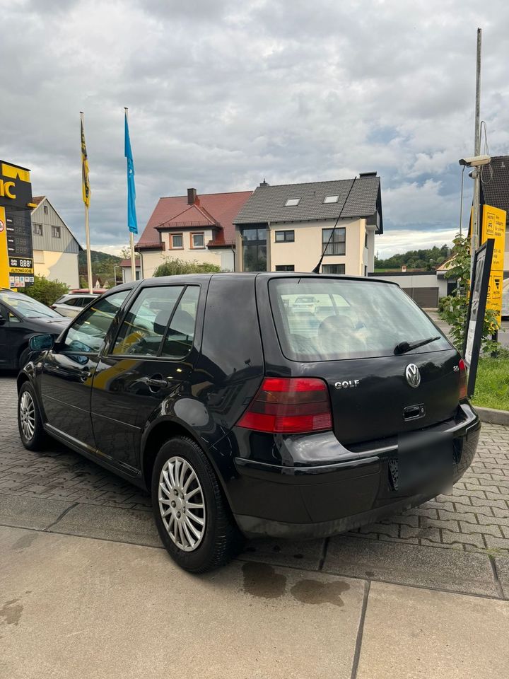 VW Golf 4 2.0 Benziner TÜV 05/2026 Klima 8 Fach in Haibach Unterfr.