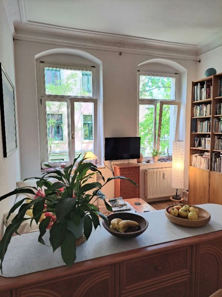 2-Zimmer Altbau-Wohnung mit Balkon in Striesen in Dresden